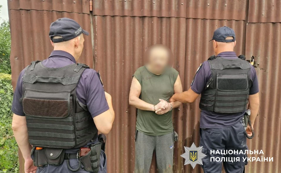 Поліцейська операція із затримання 54-річного жителя села Їжівці на Буковині