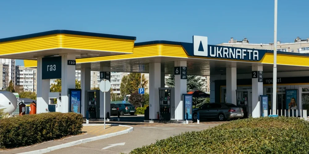 Паливороздавальна колонка на АЗС Укрнафта