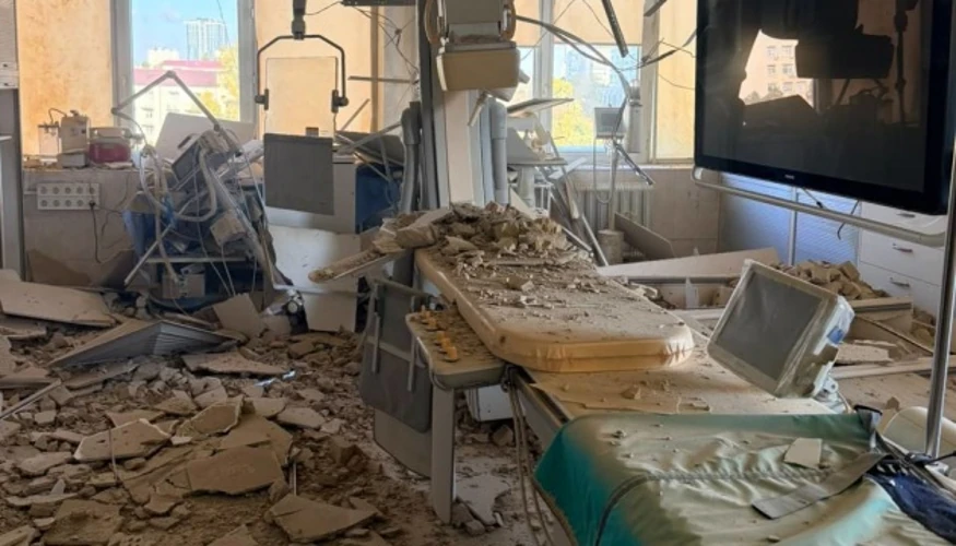 Удар по Інституту Стражеска в Києві: що відомо про постраждалого і поверх